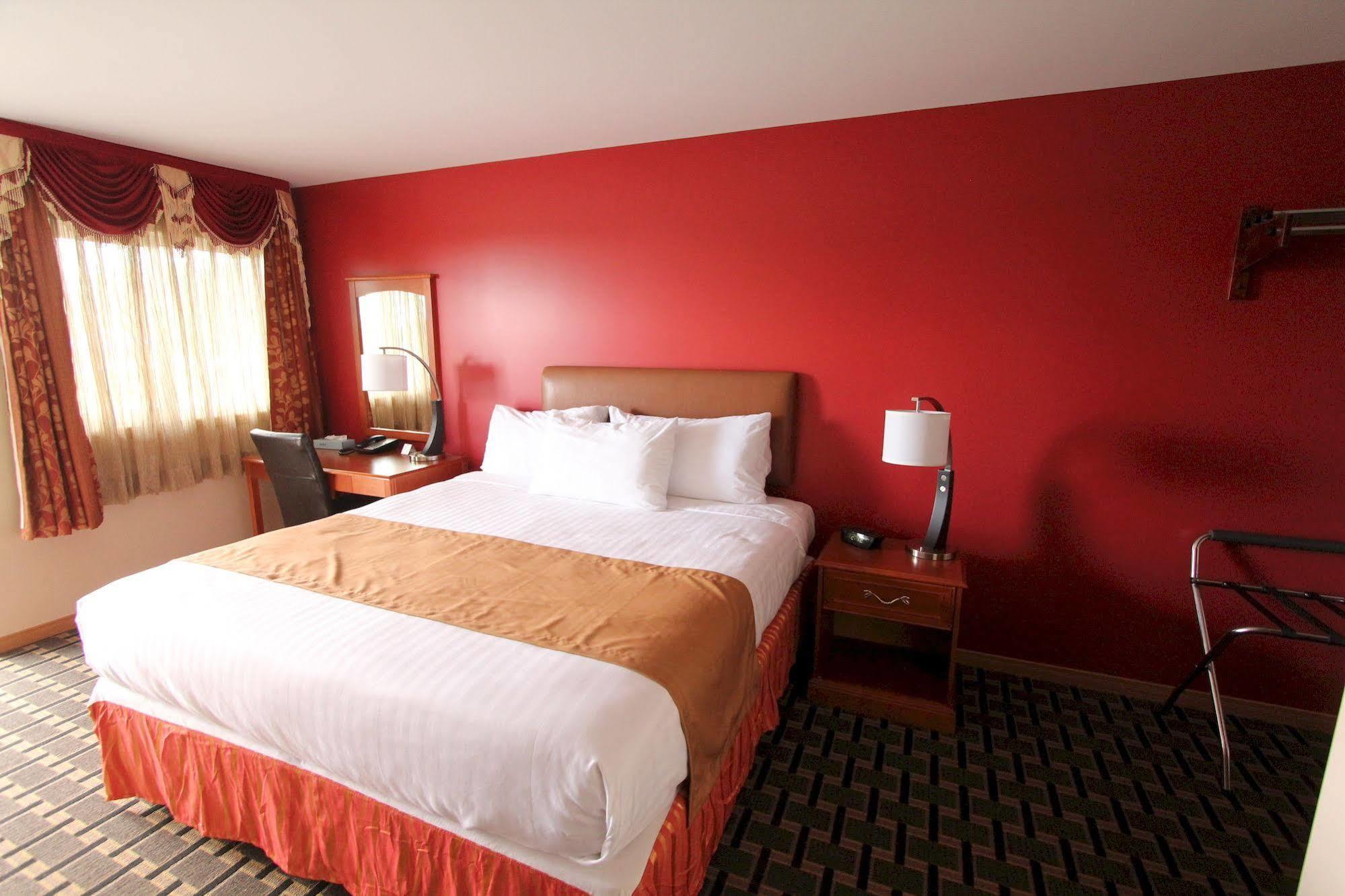 Masterson'S Motel Greater Napanee Exterior photo