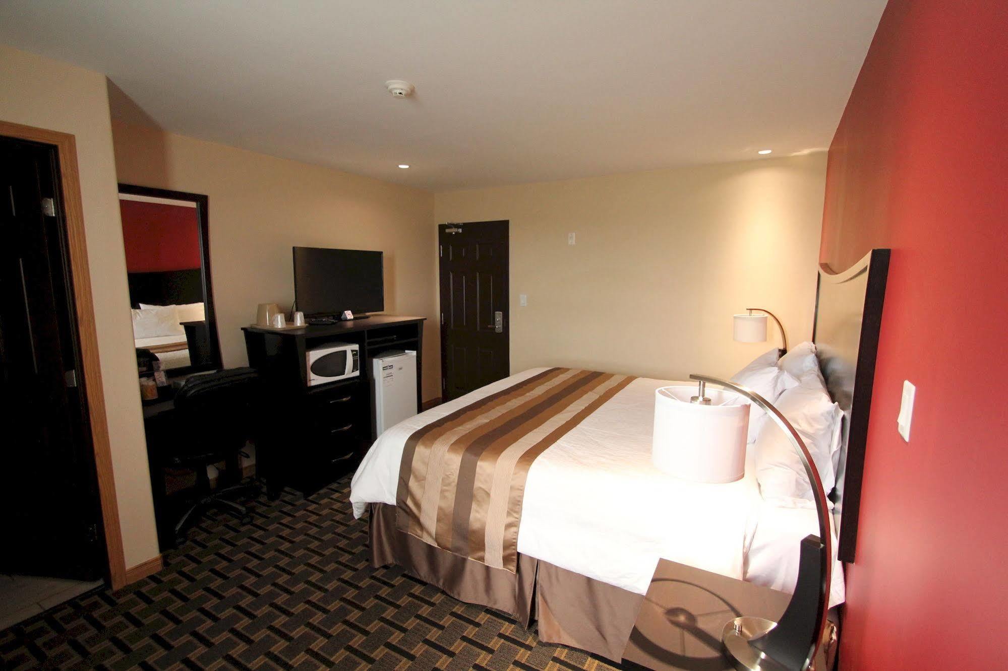 Masterson'S Motel Greater Napanee Exterior photo